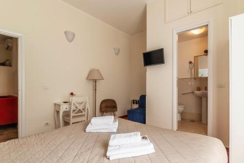 4-rooms flat at Vatican