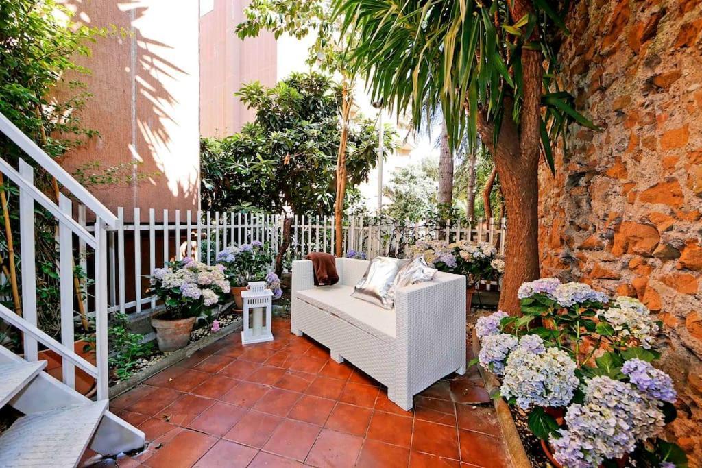 Charming Patio Apartment Trastevere
