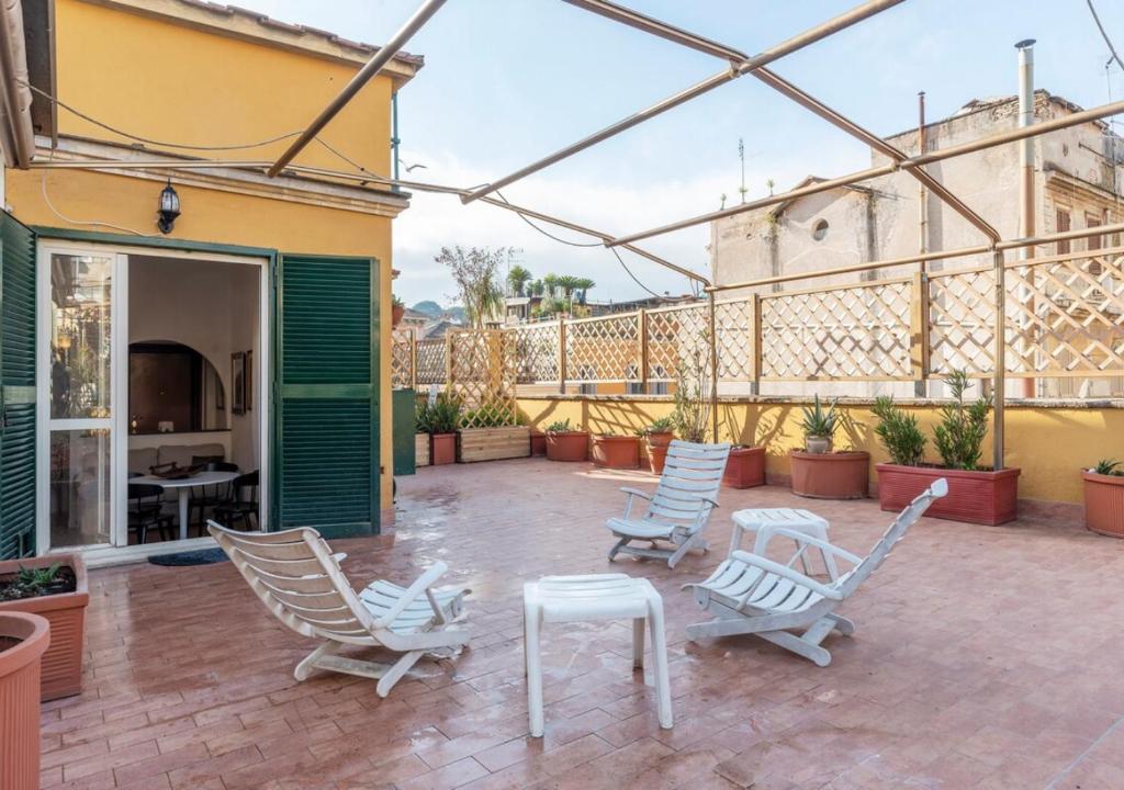 Elegant, with Private Terrace next to the Vatican - Tap to explore photos