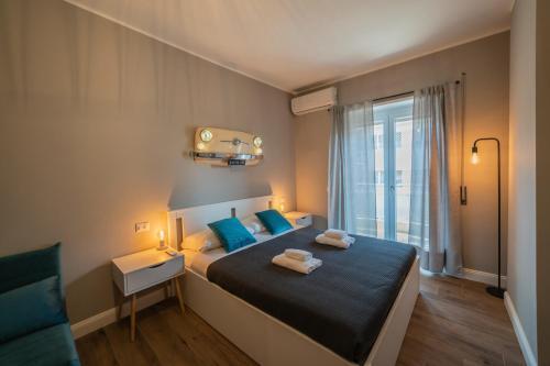 Vintage Cipro Apartment - Tap to explore photos