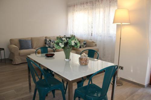 Appartamento Via dei Fabbri Navali Room Type - Two-Bedroom Apartment Appartamento Via dei Fabbri Navali Room Type - Two-Bedroom Apartment