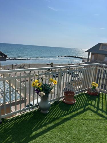 FRONT SEA LUXURY