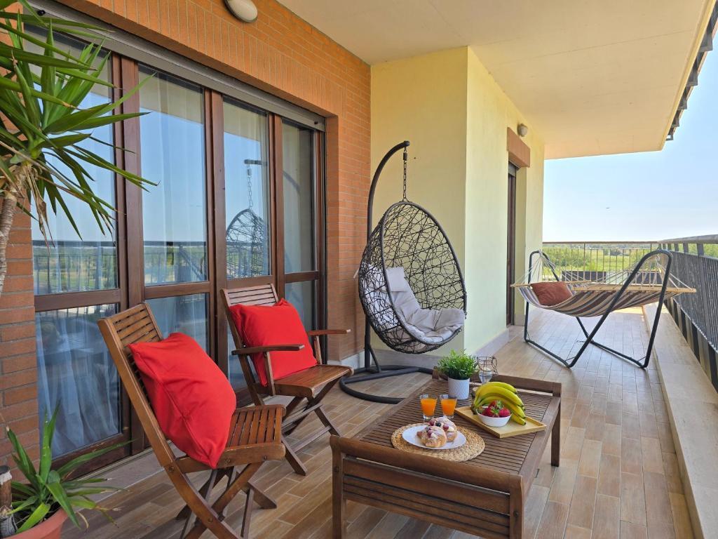 Golden Hour Apartment - panoramic terrace - Tap to explore photos
