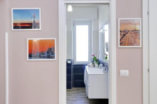 PR APARTMENT - FIUMICINO ROME AIRPORT 9 Min - - Tap to explore photos