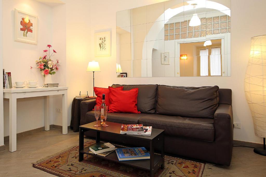 Great Central Apartment - Tap to explore photos