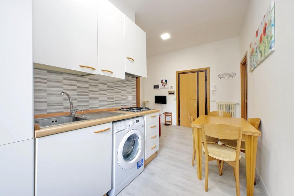 Civico 34 Segesta Cozy apartment - Tap to explore photos