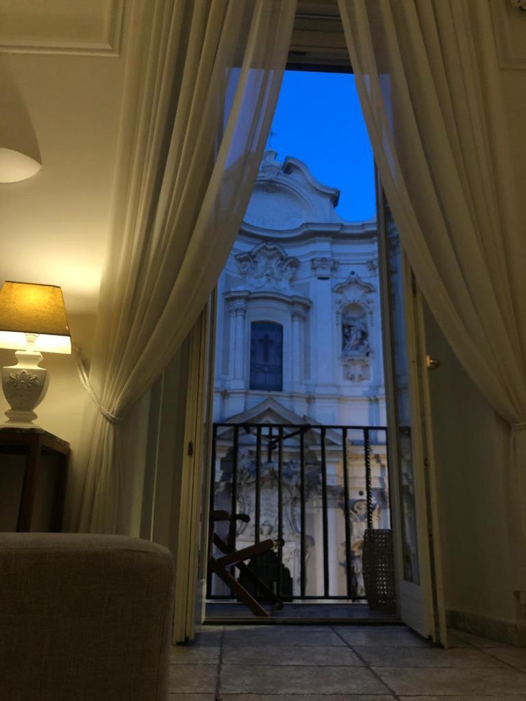 NEW! BELLISSIMO PalazzoFranchi Pantheon - Tap to explore photos