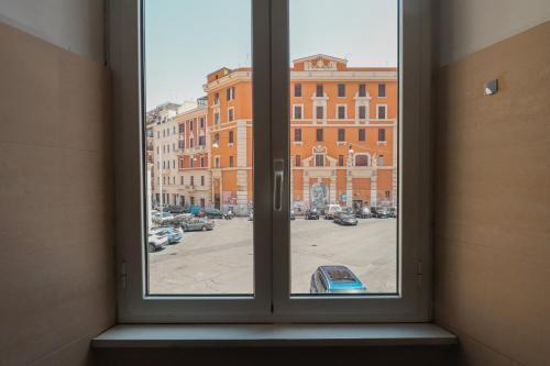 [Roma Termini] - Suite elegante - Tap to explore photos