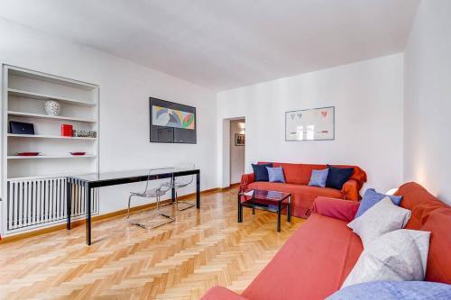 Luminous Apartment few steps from Piazza Navona - Tap to explore photos