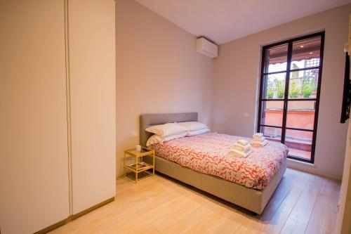 Pelliccia 11 Trastevere Penthouse - Tap to explore photos