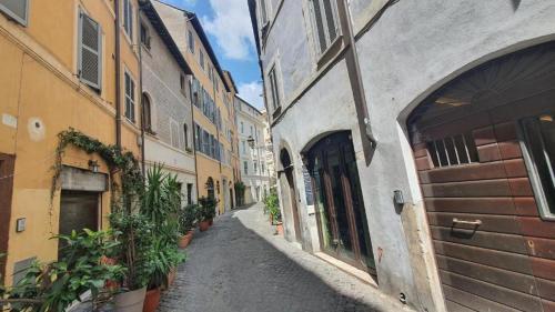 Rome Town House - Tap to explore photos