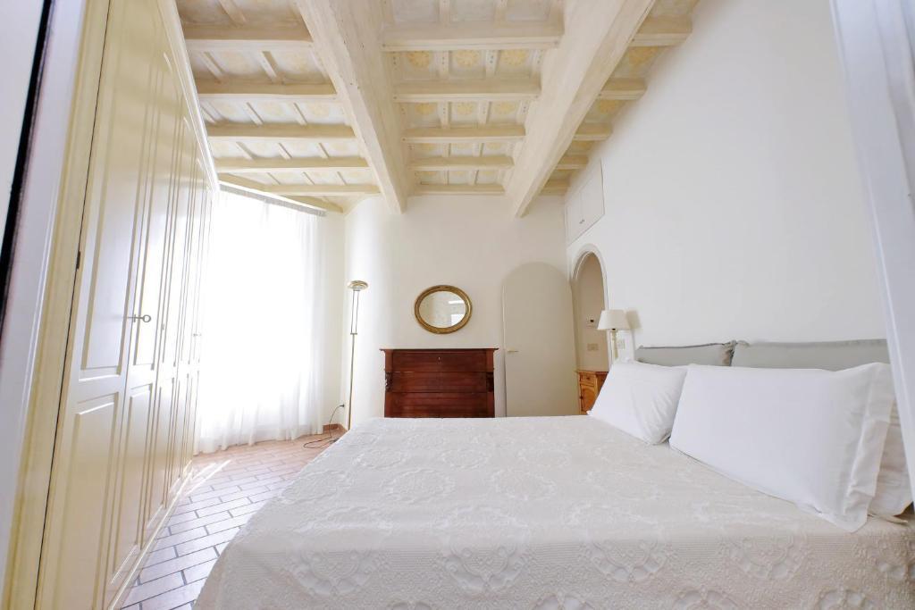 suity I cozy coronari apartment - Tap to explore photos