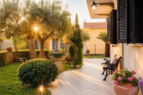 Delizioso appartamento in villa tra mare e città