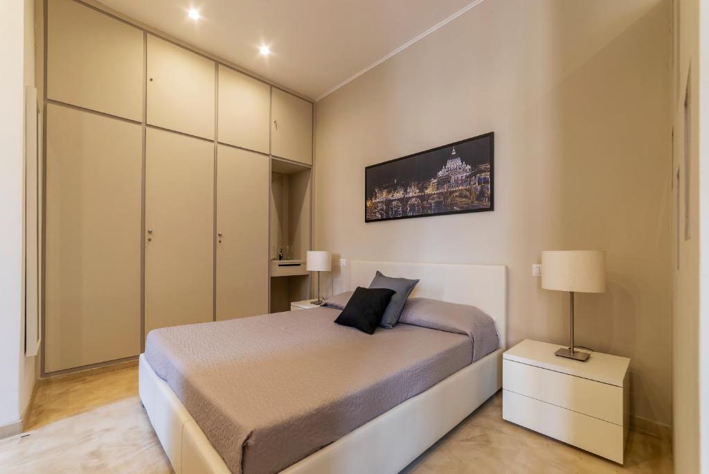 GuestHost - Bright Apartment near Villa Borghese - Tap to explore photos
