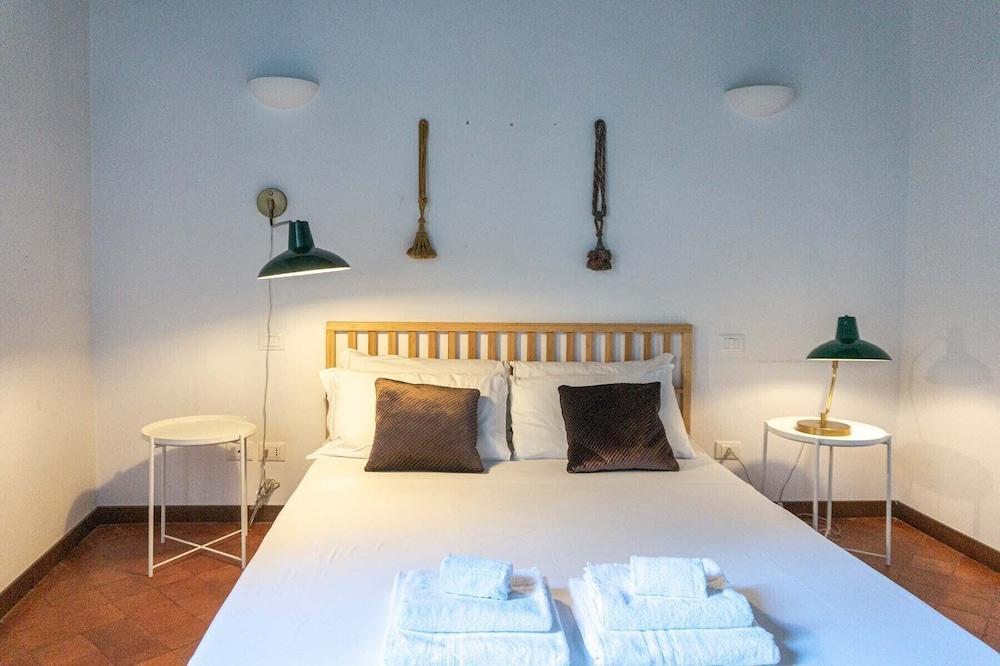 Cozy Flat near Castel S. Angelo - Tap to explore photos