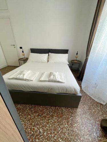 Aurelia's Hideaway, Near Vatican - Tap to explore photos