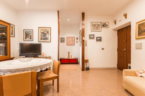 family home Room Type - Two-Bedroom Apartment