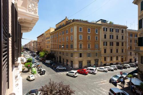 52 Vespasiano Vatican Suites - Tap to explore photos
