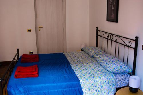 Praty Rooms - Tap to explore photos
