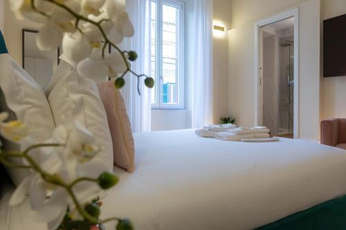 Elegantia Luxury Rooms Room Type - Superior King Room