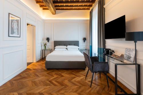 Largo Arenula Suites - Tap to explore photos