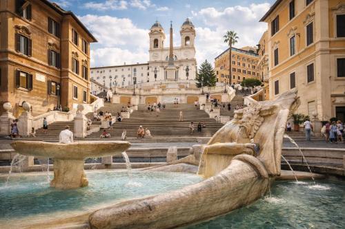 RomAntic Dreams Sistina Guest House - Tap to explore photos