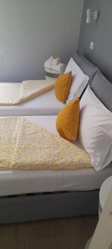 GUEST HOUSE FIDARDO Room Type - Comfort Triple Room