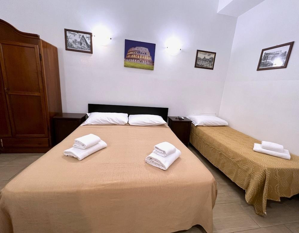 Booking inn Settembre 95 Room Type - Standard Triple Room Booking inn Settembre 95 Room Type - Standard Triple Room