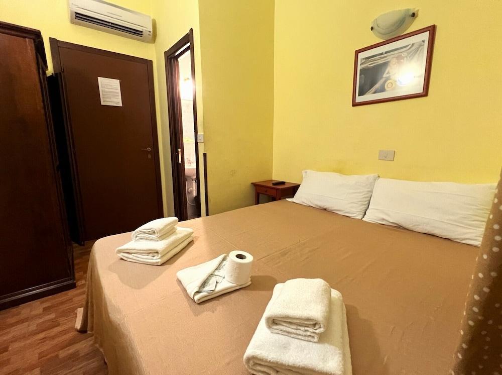 Booking inn Settembre 95 Room Type - Basic Double Room