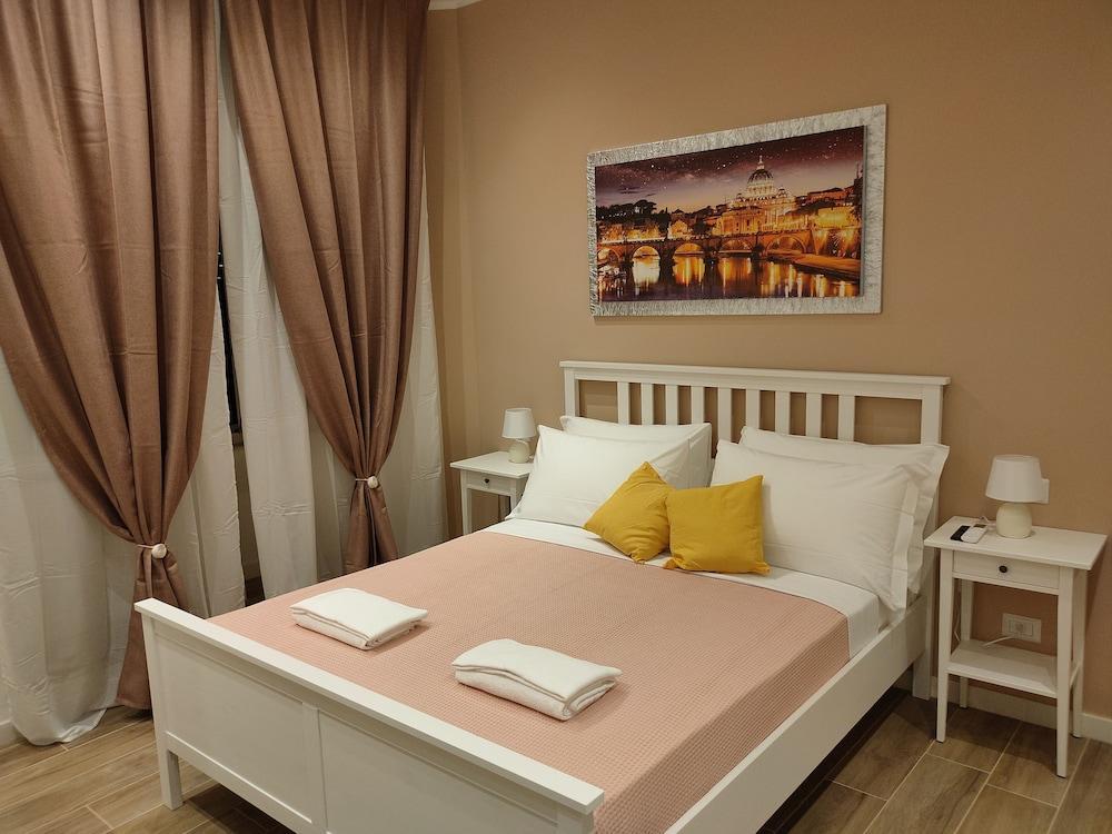 BePlace Holy See Room Type - Deluxe Double Room