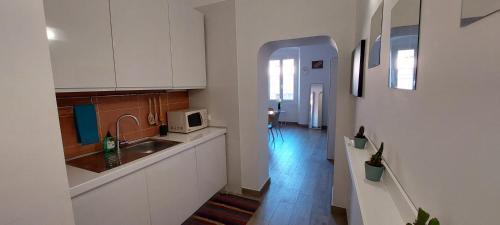 Alba Roma Holiday Home - Tap to explore photos