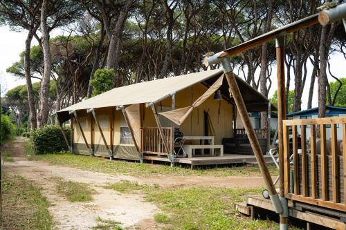 Glamping Rome Room Type - Luxury Tent with Private Bathroom Glamping Rome Room Type - Luxury Tent with Private Bathroom