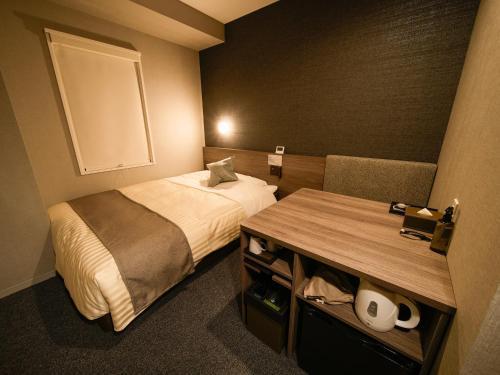 Super Hotel Premier Ikebukuro Natural Hot Spring Room Type - Deluxe Double Room