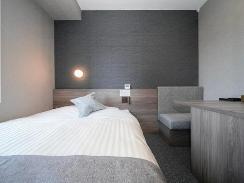 Super Hotel Premier Ikebukuro Natural Hot Spring Room Type - Deluxe Double Room