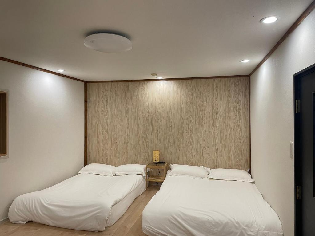 Hotel Takao Asile - Tap to explore photos