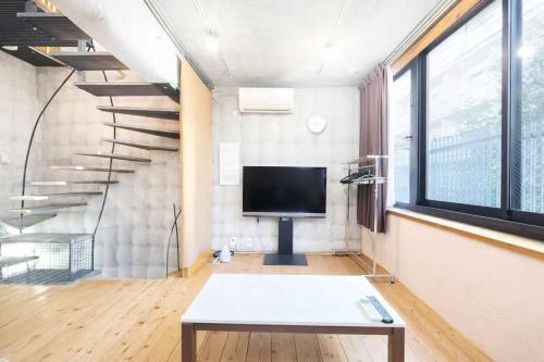 Ikebukuro sta. 10mins walk. Rough style 88㎡ House - Tap to explore photos