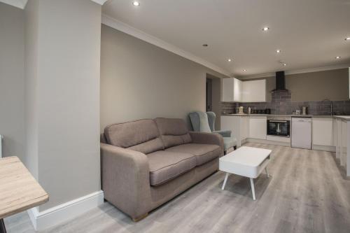 Riverside Central Kingston Flat 1B - Tap to explore photos