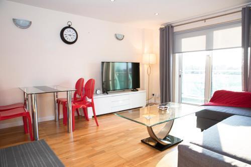 Tranquil Apartment with Stunning Views - Tap to explore photos