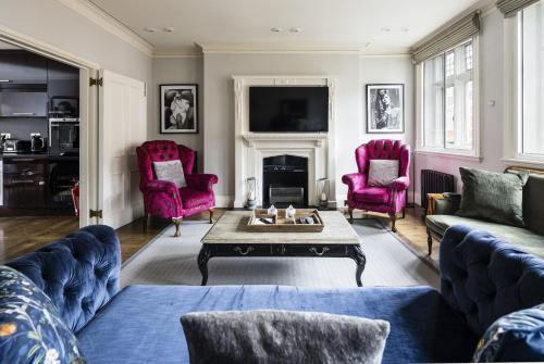 The Grosvenor Square Penthouse - Tap to explore photos