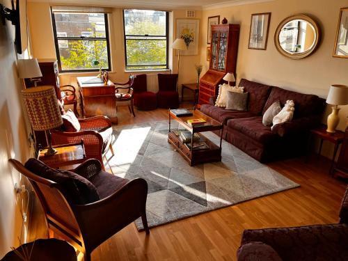 Hyde Park Great for Families 2beds & 2baths flat Fantastic location! - Tap to explore photos