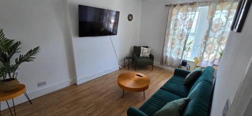 JB Stays Streatham/Contractors/Free Parking - Tap to explore photos