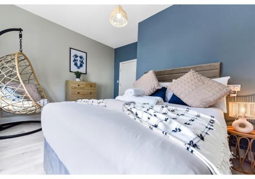 GREAT 4BR House - Tap to explore photos