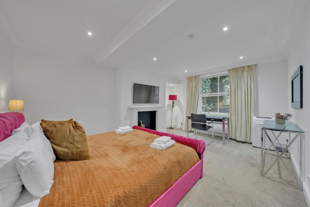 The Belgravia Residences - Tap to explore photos