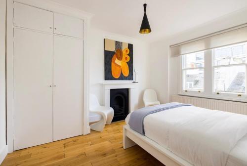 Cool, Quiet Notting Hill 2 BED APT - Tap to explore photos