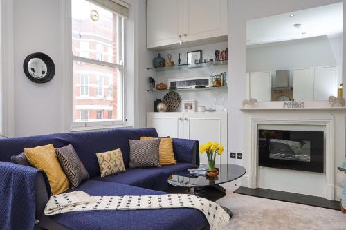 Cosy Kensington flat, 2 min to tube - Tap to explore photos