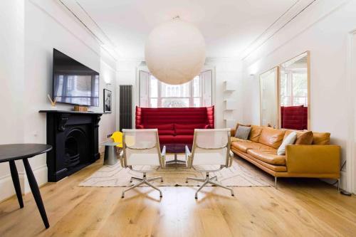 Stunning Notting Hill, 3 BD, fine Street, Garden - Tap to explore photos