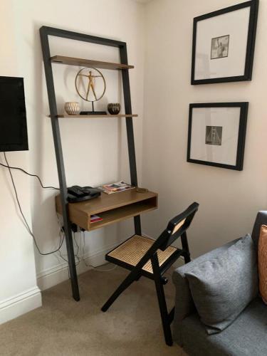 Studio flat in the heart of St. Johns Wood - Tap to explore photos
