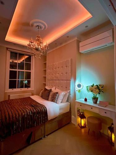 The Marilyn Suite - London Marylebone - Tap to explore photos