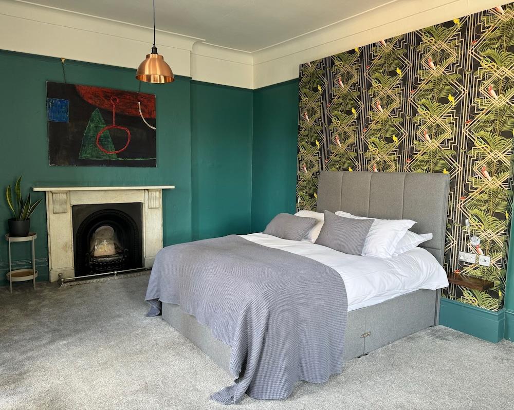 The Crown Rooms Room Type - King Room