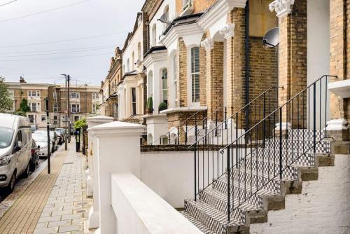 Contemporary Clapham Living